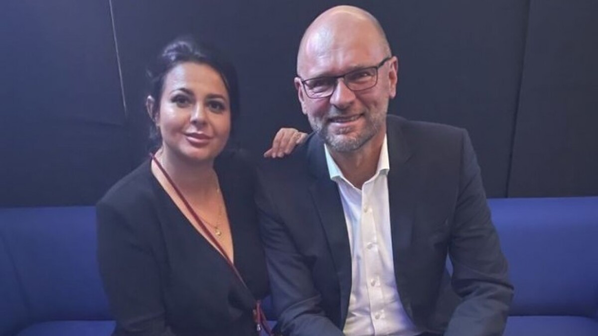 Na oslave narodenín Televízie TA3 nechýbal ani Richard Sulík. Na foto s generálnou riaditeľkou TA3 Mirjanou Hron Sikimič.