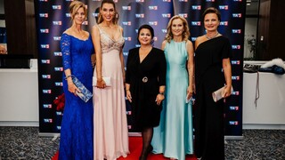 Katarína Korecká, Simona Frantová, Mirjana Hron Sikimič, Zuzana Martináková a Anka Žitná na oslave 20. výročia Televízie TA3.