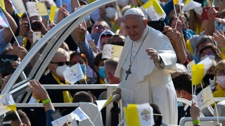 Pápežov náročný deň na východe Slovenska bol plný blízkych stretnutí