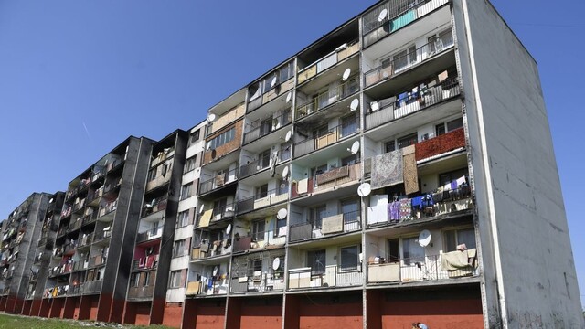 Pápež navštívi aj Luník IX, stretne sa tam s rómskou komunitou