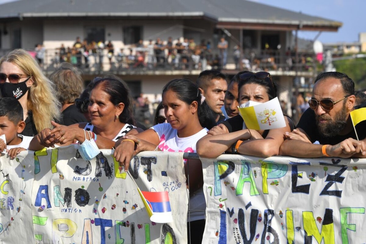 Rómovia čakali na príchod pápeža Františka.