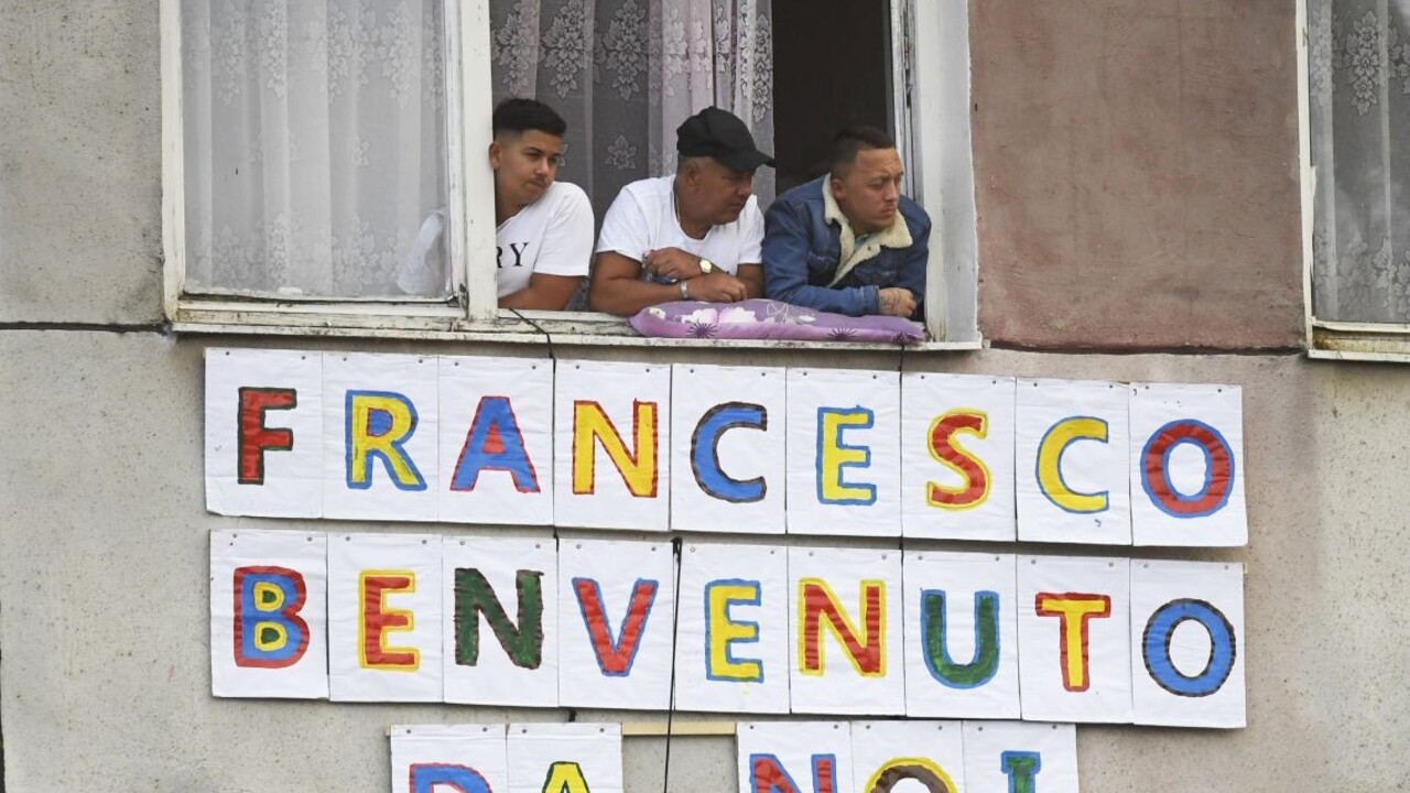 O pápežovej návšteve Luníka IX píšu médiá: Je znamením inklúzie pre slovenských Rómov