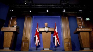 Premiér Johnson reorganizoval svoju vládu, vymenil šéfa diplomacie