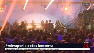 Filip Jančík požiadal priateľku o ruku počas koncertu, fanúšikov aj ju poriadne prekvapil