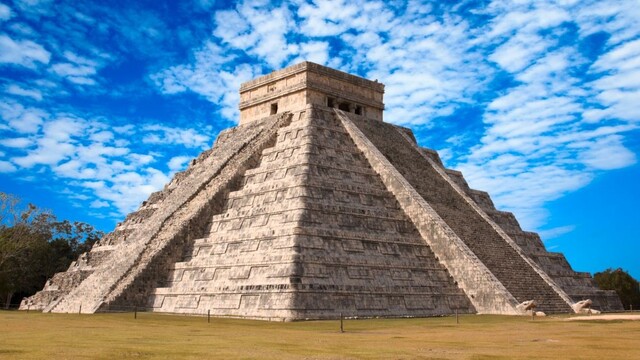 Jedinečná pyramída v Chichén Itzá