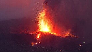 Výbuch sopky na ostrove La Palma a jeho následky môžu trvať až tri mesiace
