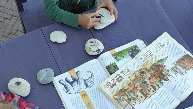 Prepájanie teórie s praxou