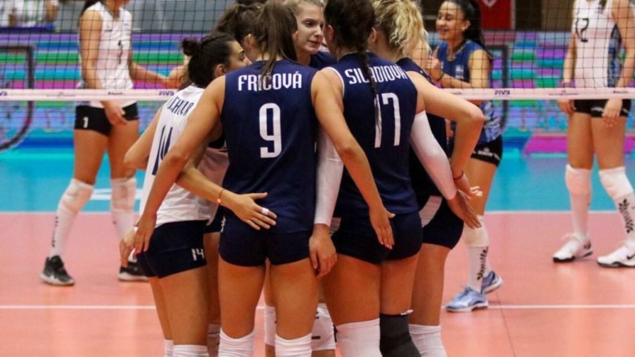 Volejbalistky do 18 rokov podľahli Rumunkám. O umiestnenie ešte zabojujú proti Kanade
