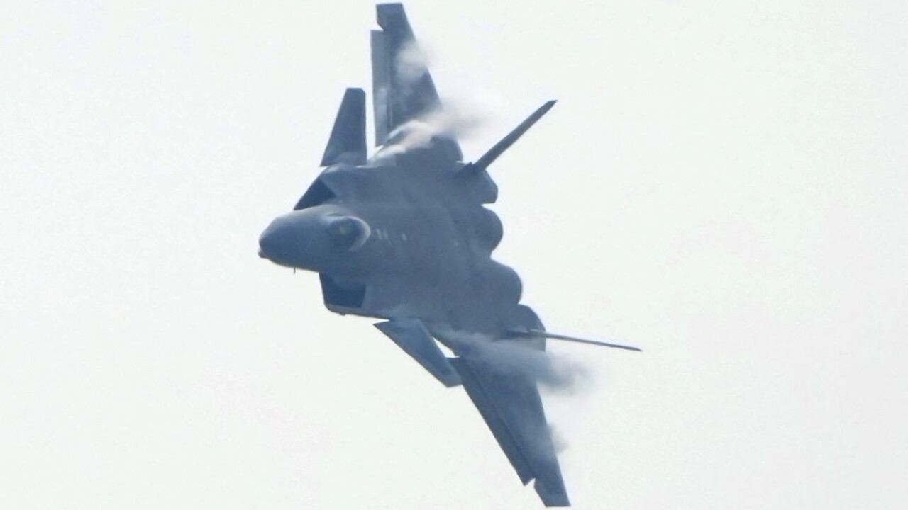 Čína dobieha Spojené štáty, predstavila nové drony i stíhačky