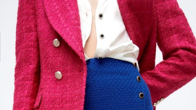 Buklé sa vracia na scénu. Túto jeseň vám oblečenie v chanelovskom štýle nesmie chýbať