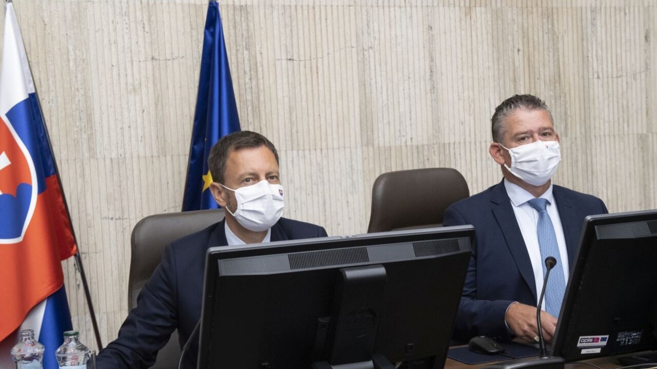 Heger aj Mikulec rešpektujú rozhodnutie krajského súdu o prepustení vyšetrovateľov z väzby