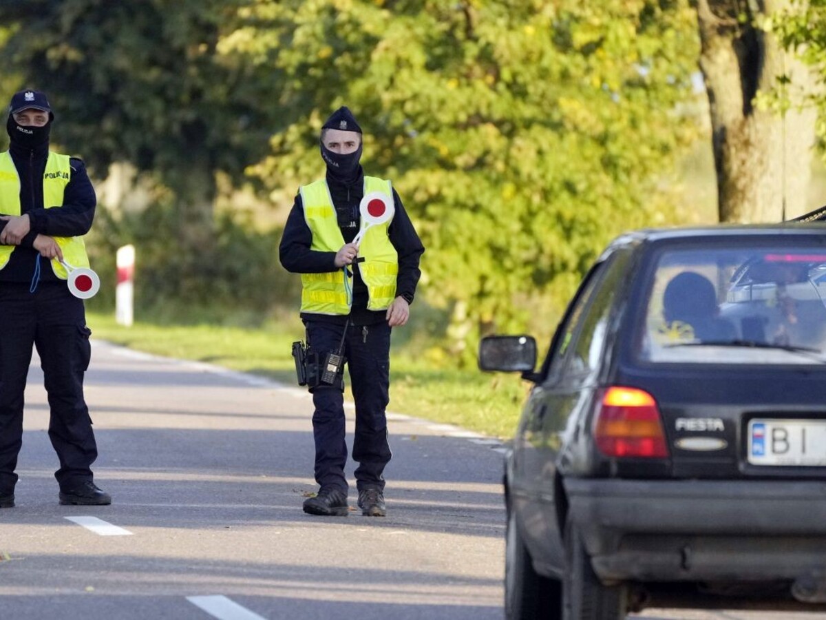 Nemecká polícia zadržala stovky migrantov, ich počet prekročil víkendové maximum