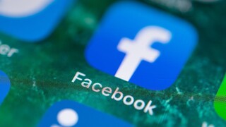 Facebook požiadal súd v Británii, aby zablokoval hromadnú žalobu