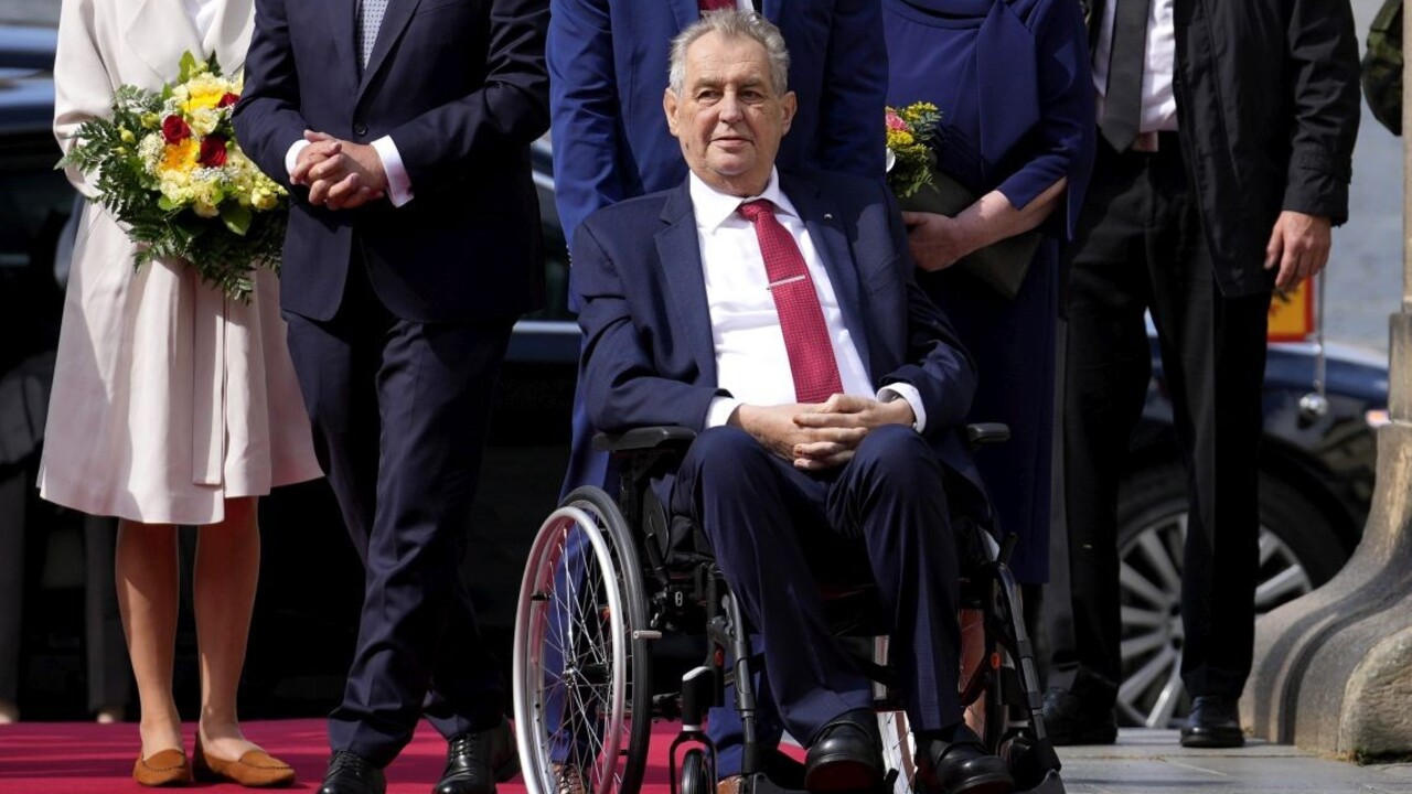 Lekár Zemanovi odporučil návrat do nemocnice, český prezident to odmietol
