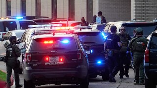 Polícia sa pri zásahu proti strelcovi v Texase zle rozhodla. Zasiahla príliš neskoro