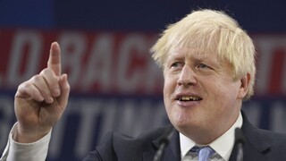 Johnson na zjazde prisľúbil koniec stagnácie a neistoty, vyzdvihol slobodu brexitu