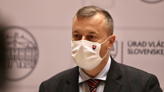Vláda je proti odvolaniu ministra práce Milana Krajniaka