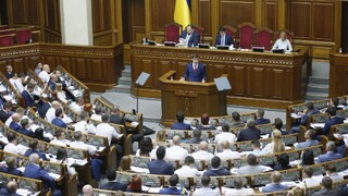 Ukrajinský parlament schválil výnimočný stav, potrvať by mal 30 dní