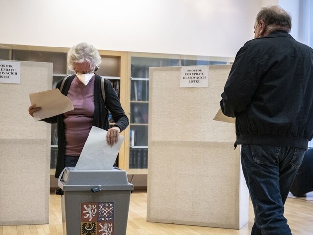 Weiss: Vzdelanostná úroveň politikov v českej vláde je neporovnateľná so zostavou u nás