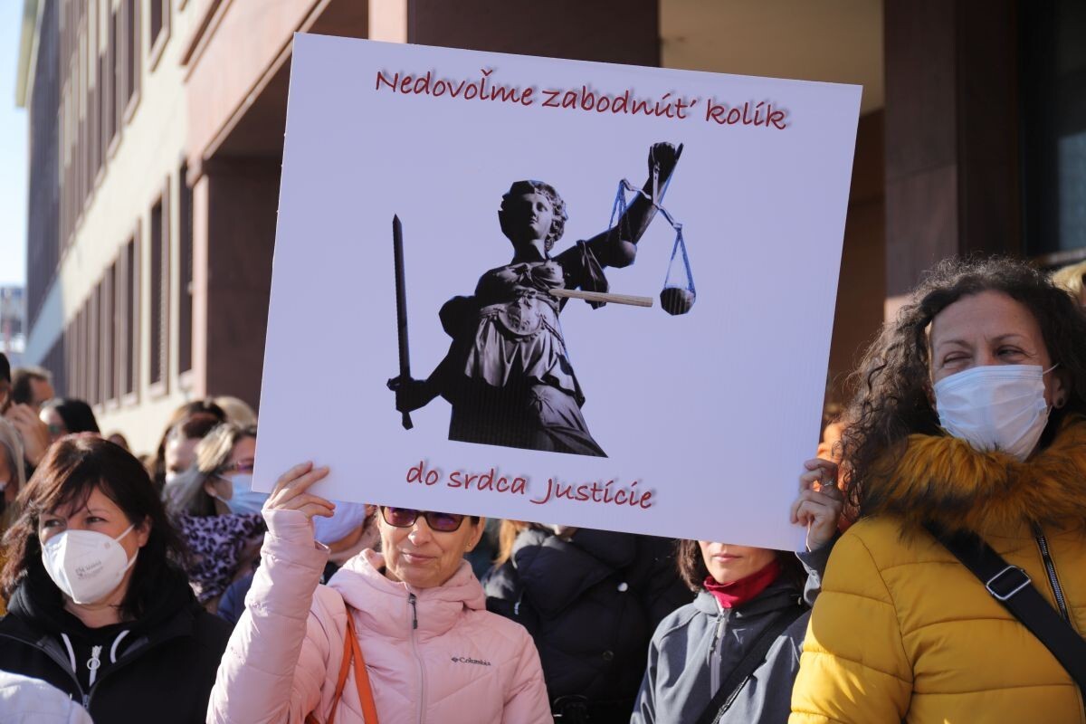 Protest proti súdnej mape.