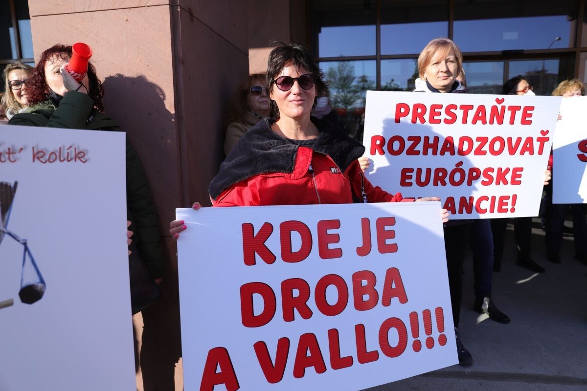 Protest proti súdnej mape.