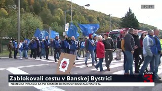 Odborári zablokovali štvorprúdovú cestu. Protestujú aj proti zdražovaniu potravín