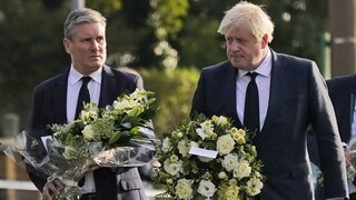 Johnson aj ďalší politici si uctili pamiatku zavraždeného poslanca