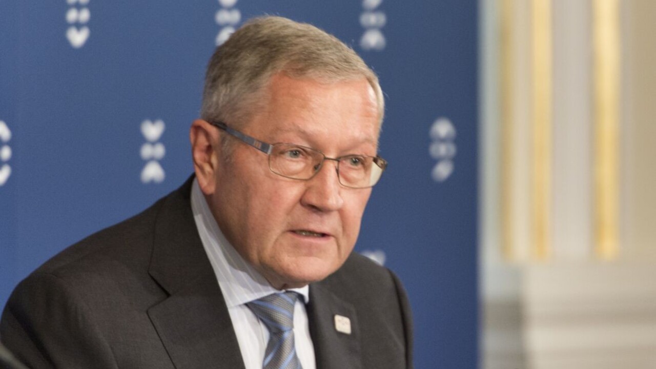 Šéf eurovalu podporuje zvýšenie stropu na verejné dlhy, súčasný považuje za neaktuálny