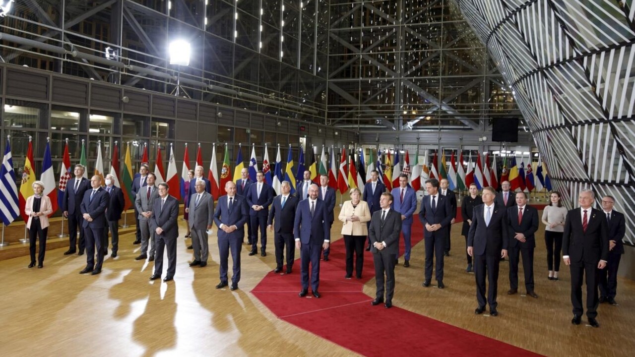 Očkovanie proti covidu je potrebné urýchliť, zhodujú sa lídri na summite EÚ