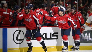 NHL: Fehérváry dôležitým gólom prispel k víťazstvu Washingtonu. Chára sa pobil