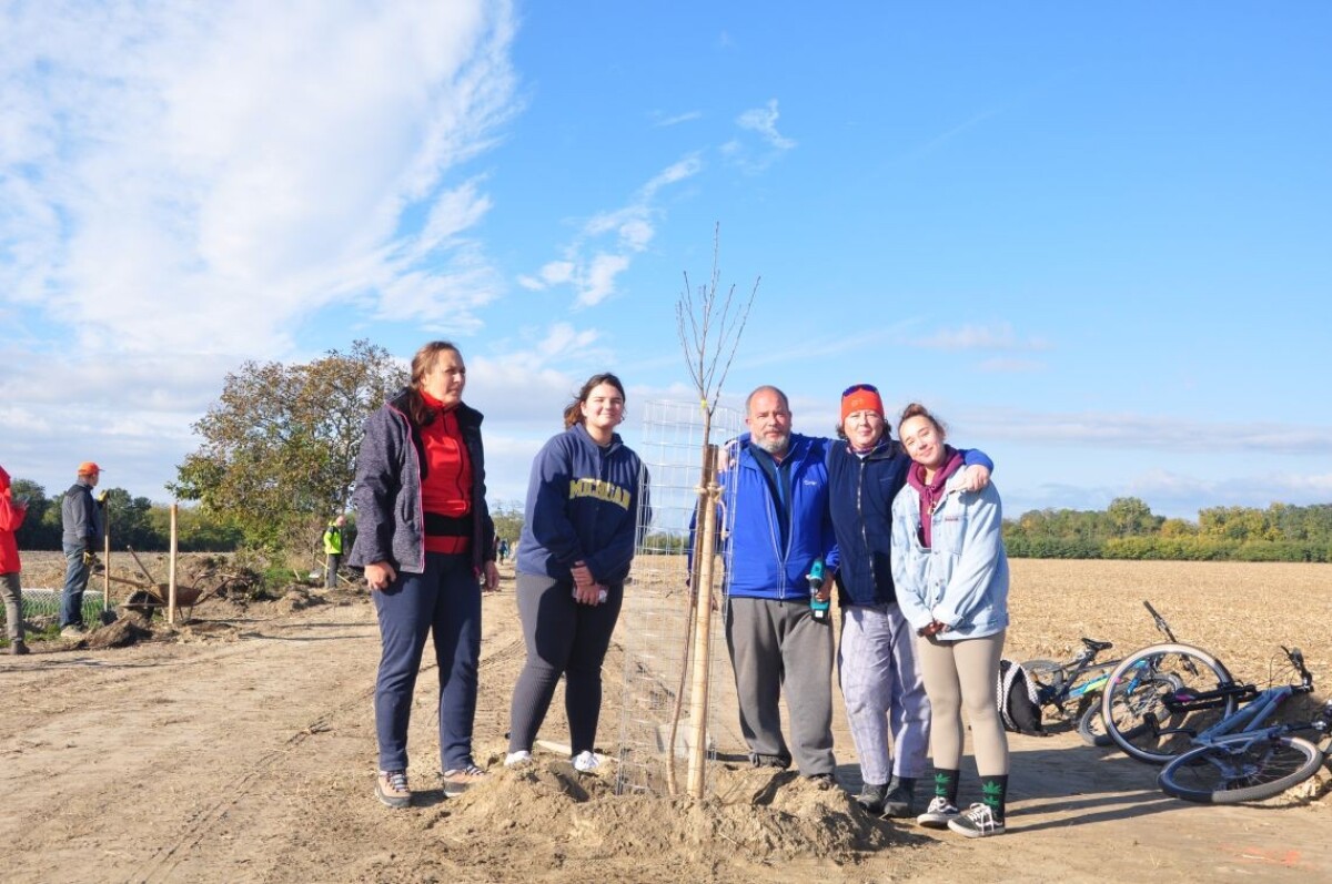 Ovocná alej Zálesie