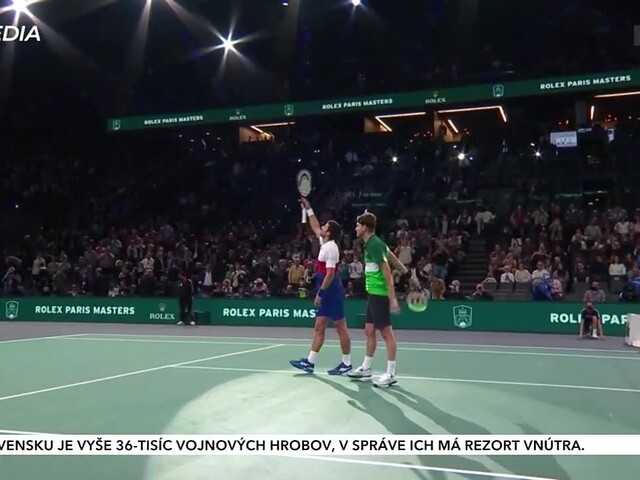 Djokovič po jeden a pol mesačnej pauze v Paríži postupuje vo štvorhre
