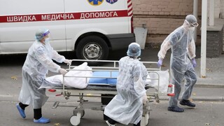 Ukrajina zaznamenáva takmer 20-tisíc nových prípadov koronavírusu. Pribudli aj stovky obetí