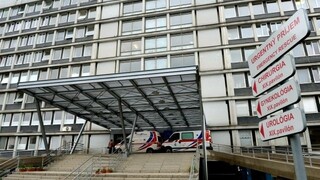 Košická nemocnica Louisa Pasteura pozastavuje plánované operácie a hospitalizácie