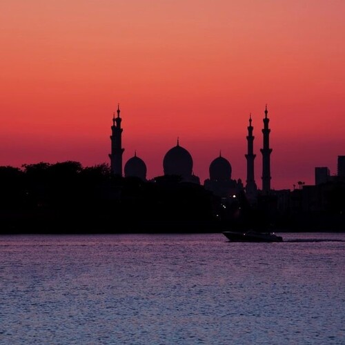 Západ slnka v Abu Dhabi. Foto: unsplash.com
