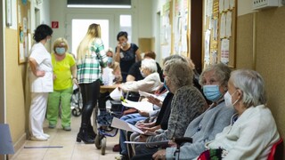Česká rada pre zdravotné riziká podporila zavedenie povinného očkovania pre seniorov