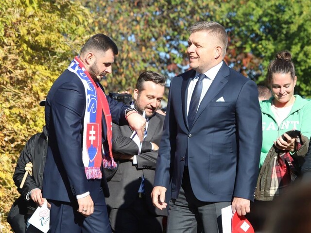 Fico je šikovnejší ako Pellegrini. Napomáha mu i rozpad kotlebovcov, myslí si politológ