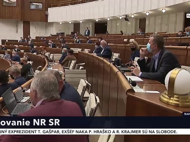 Vojna na Ukrajine si vyžaduje legislatívne zmeny. Na akom návrhu sa ministri zhodujú?