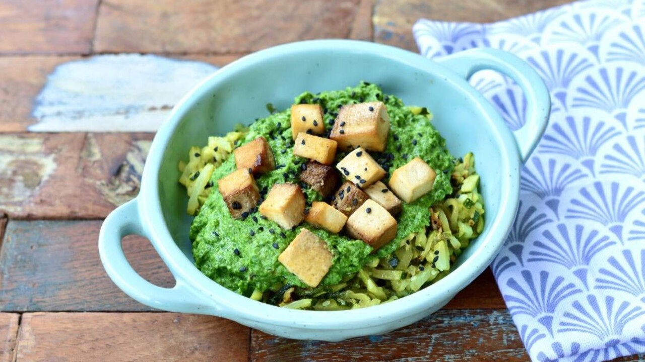 RECEPT: Cuketové rezance so špenátom a tofu kockami