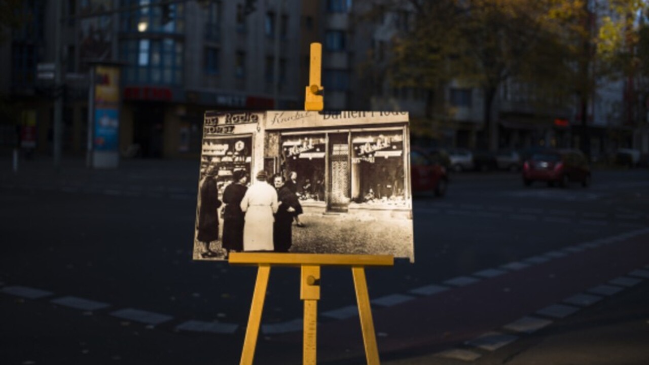 Stačila jedna noc a 30-tisíc ľudí skončilo v koncentračnom tábore. Nenávistné kampane sú nástrahami aj dnes