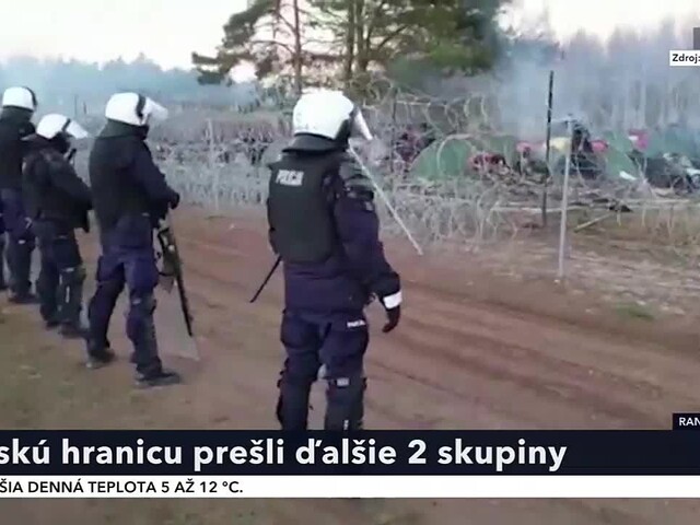 Dve skupiny migrantov mali prejsť cez poľsko-bieloruskú hranicu, poškodili plot a prešli na poľské územie