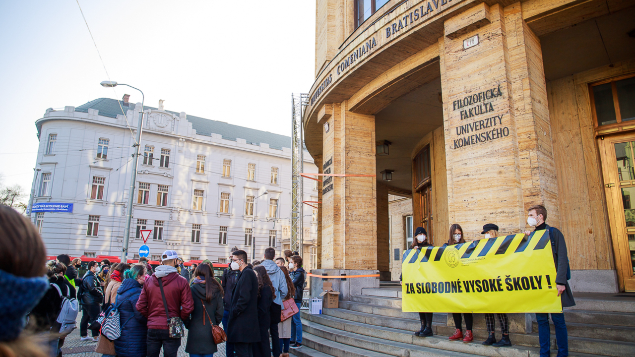 Protestný pochod za slobodné vysoké školy