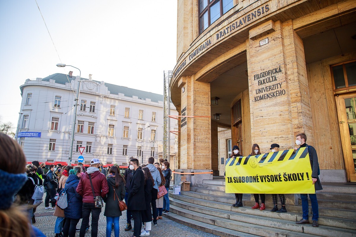 Protestný pochod za slobodné vysoké školy