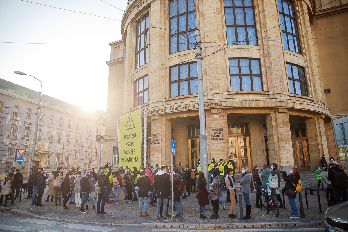 Protestný pochod za slobodné vysoké školy