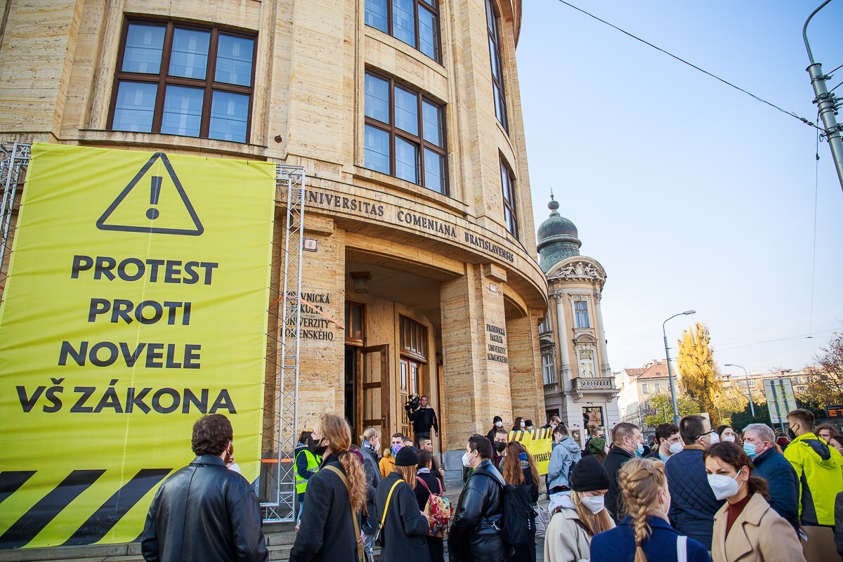 Protestný pochod za slobodné vysoké školy