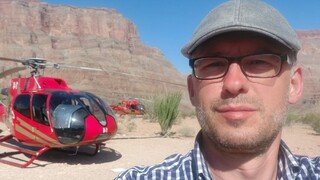 Moderátor Alfonz Šuran: V deň výročia pádu dvojičiek som bol 10 metrov od prezidenta Bidena