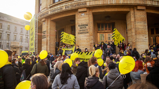 FOTO: Študenti vyšli do ulíc. Protestovali proti vysokoškolskému zákonu