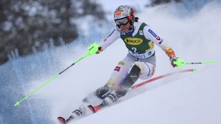 Vlhová je po prvom kole na čele slalomu Svetového pohára, vedie pred Shiffrinovou