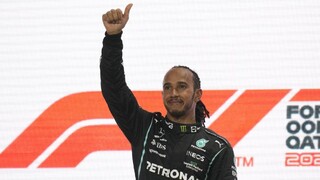 Hamilton triumfoval na Veľkej cene Kataru, stiahol stratu na Verstappena