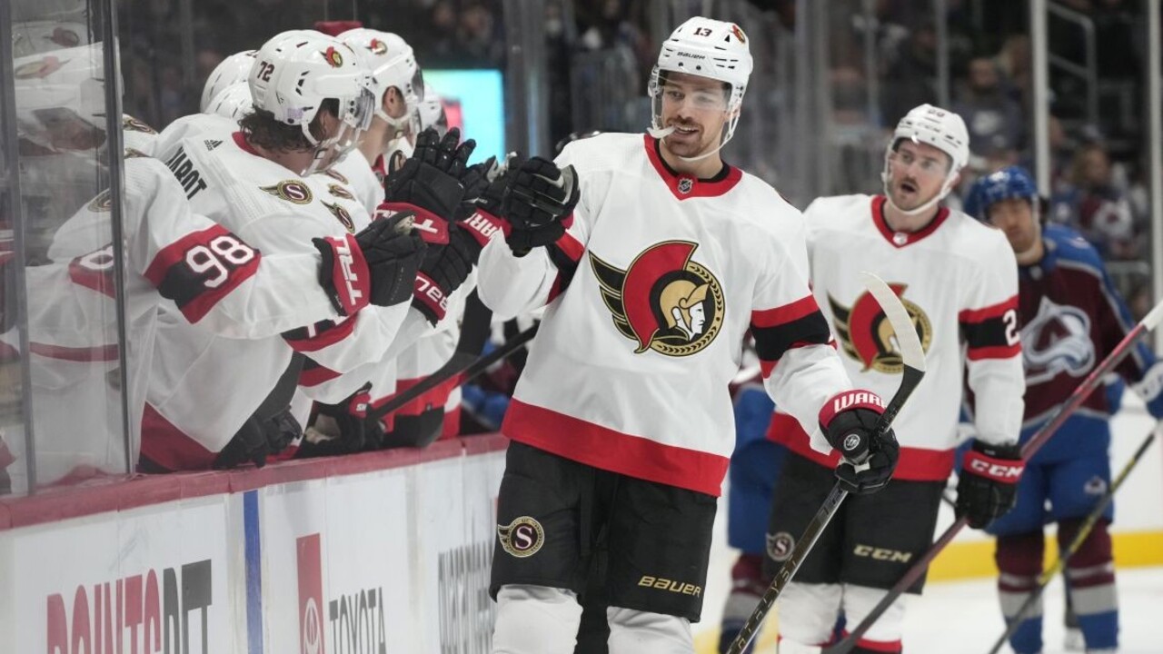 NHL: Colorado zlomilo Ottawu v závere. Philadelphia na čas prišla o hokejistu Hayesa